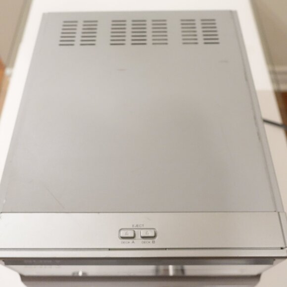 Sony CMT-CP300 HiFi Bookshelf Stereo 3-CD Changer Dual Cassette AM/FM No Remote - Picture 7 of 13